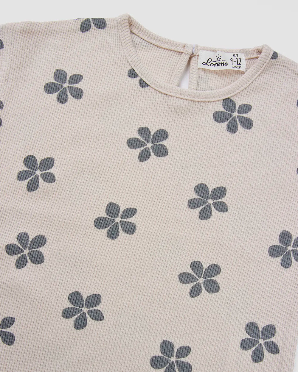 סט חולצה ומכנס קצר פיקה Black Flower | אבן חם